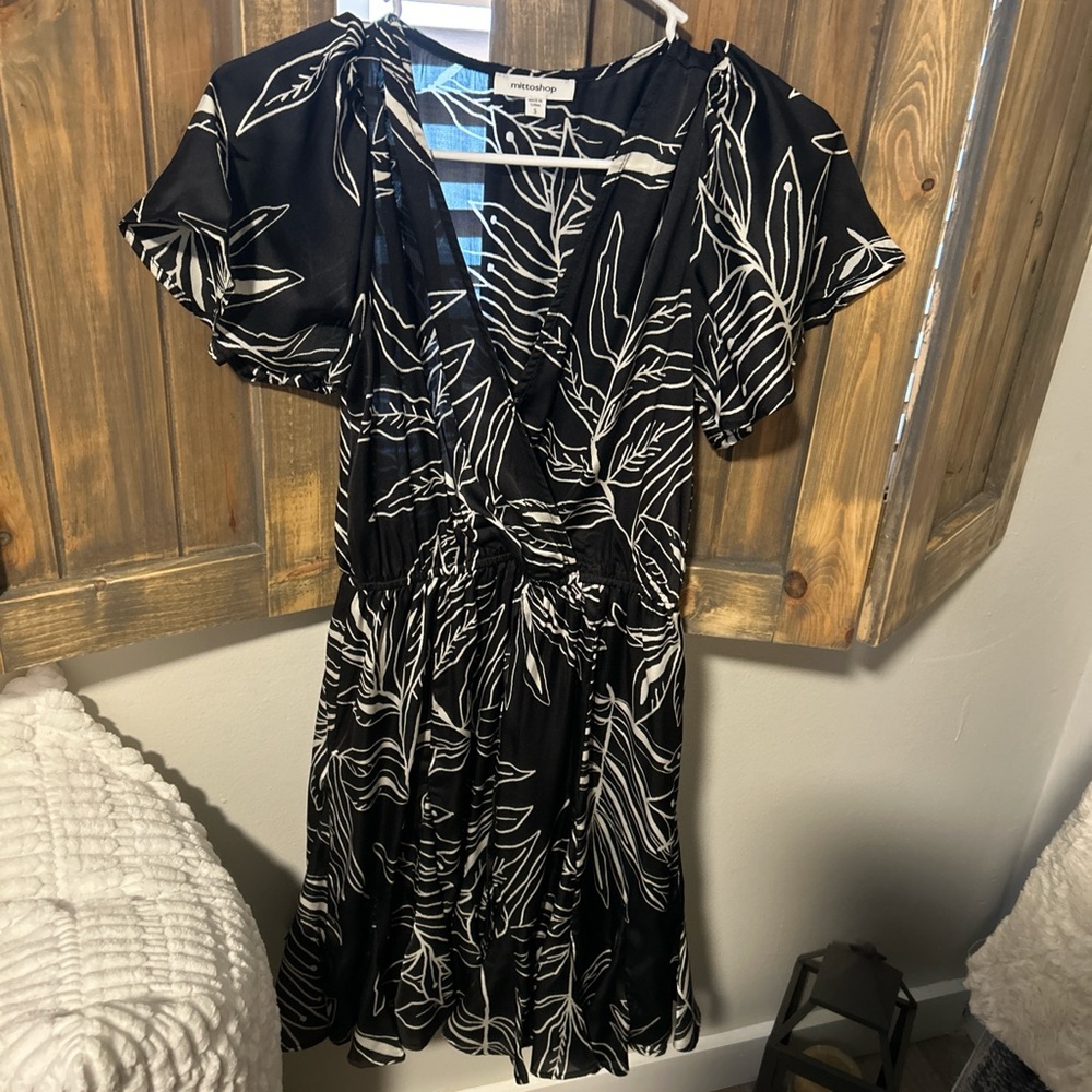 SMALL DRESS